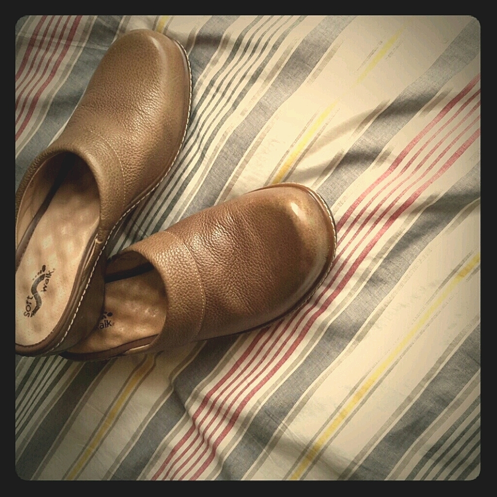 Clog Style Soft Walks Shoes